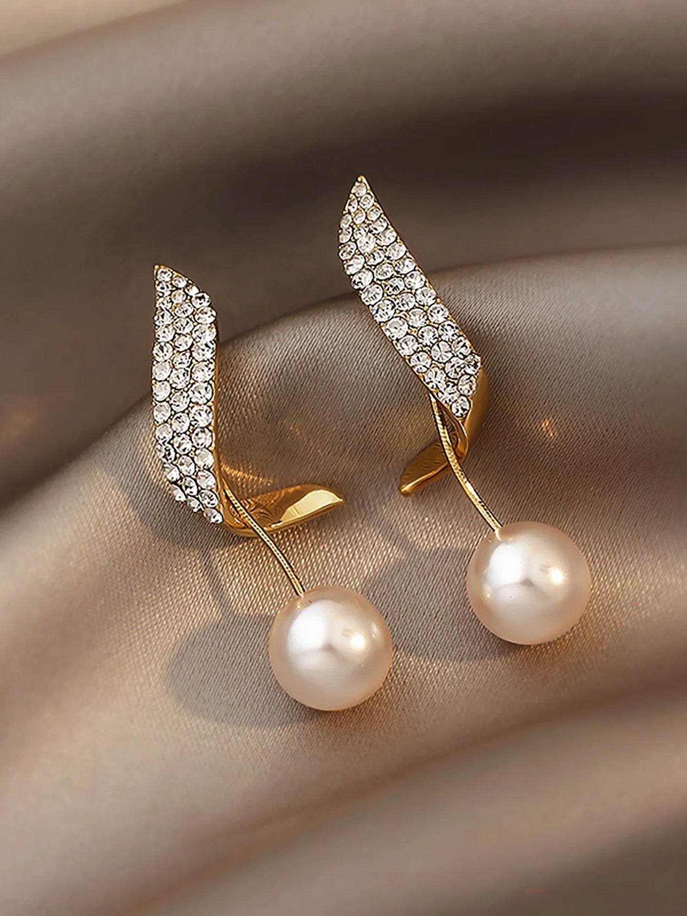 Crystal Ear Pearl Earrings